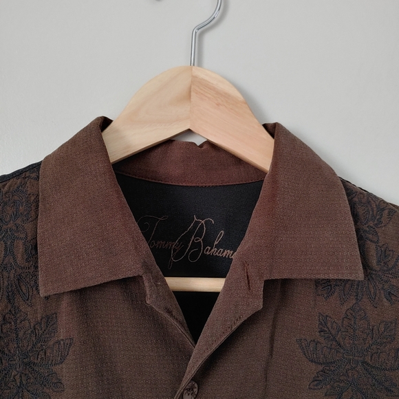 Tommy Bahama Silk Button Down Shirt Short Sleeves Size Medium Brown Black - Picture 7 of 16